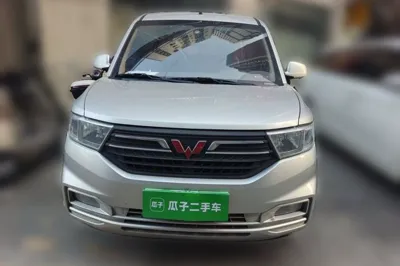 Wuling Hongguang V 2022, 28200 км, за 43010.75 CNY