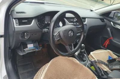 Skoda Octavia 2017, 107500 км, за 36453.92 CNY - фото 10