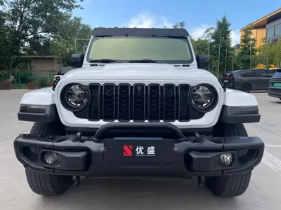 Jeep Wrangler 2020, 104000 км, за 199800 CNY
