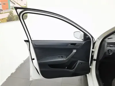 Volkswagen Santana 2016, 85700 км, за 14900 CNY - фото 8
