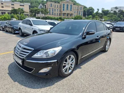 Hyundai Genesis · 2012 год