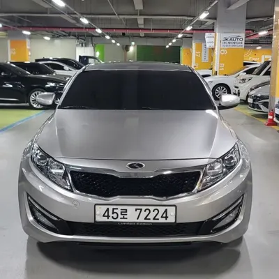Kia K5 · 2011 год