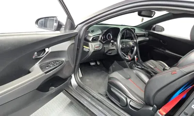 Hyundai Veloster 2019, 74967 км, за 14500000 KRW - фото 10