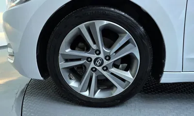 Hyundai Avante 2018, 142820 км, за 9800000 KRW - фото 5