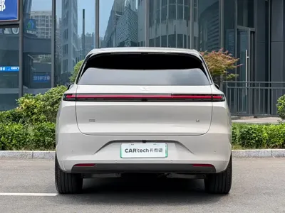 Li Auto Li L6 2024, 17000 км, за 188000 CNY
