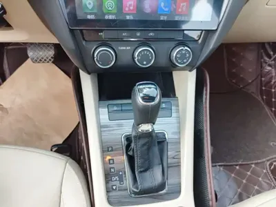 Skoda Octavia 2016, 78800 км, за 33600 CNY - фото 14