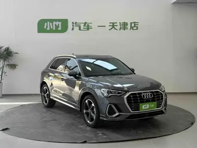 Audi Q3 2023, 17500 км, за 215000 CNY