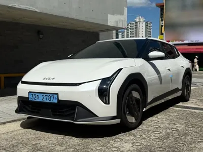 Kia EV4 2026, 986 км, за 27340000 KRW - фото 3