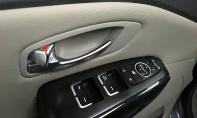 Kia Canival 2015, 161267 км, за 9500000 KRW - фото 19
