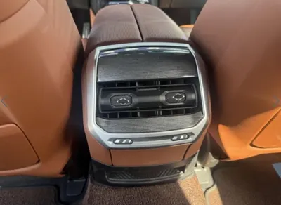 BMW 7-Series 2024, 71321 км, за 98900000 KRW - фото 9