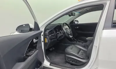 Kia Niro 2020, 125918 км, за 17400000 KRW - фото 11