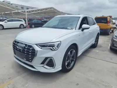 Audi Q3 · 2022 год