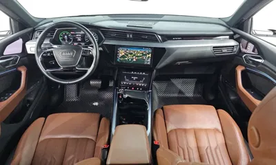 Audi e-tron 2021, 65216 км, за 49000000 KRW - фото 7