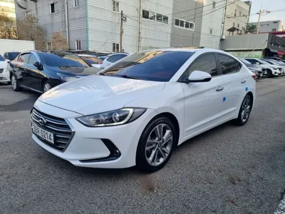 Hyundai Avante · 2016 год