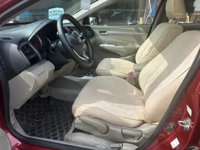 Honda City Classic 2011, 180000 км, за 16800 CNY