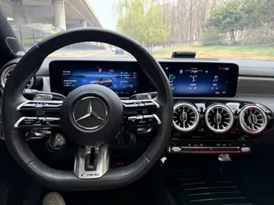 Mercedes-Benz A-Class AMG 2025, 2000 км, за 169500 CNY - фото 9