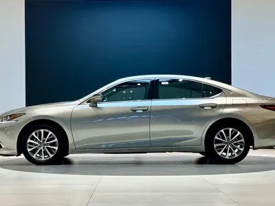 Lexus ES 2024, 25000 км, за 189000 CNY - фото 4