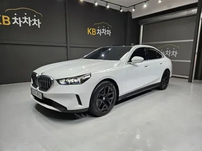 BMW 5-Series · 2024 год
