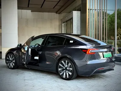 Tesla Model 3 2024, 32000 км, за 195799 CNY - фото 4