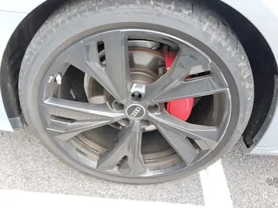 Audi A7L 2025, 5500 км, за 316300 CNY - фото 23