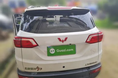 Wuling Hongguang S3 2019, 28400 км, за 38734.83 CNY