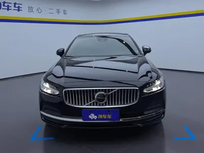 Volvo S90 2024, 8600 км, за 228800 CNY