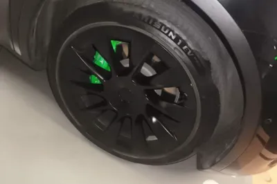 Tesla Model Y 2021, 94000 км, за 146568.65 CNY - фото 3