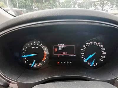 Ford Mondeo 2019, 129000 км, за 49800 CNY - фото 7
