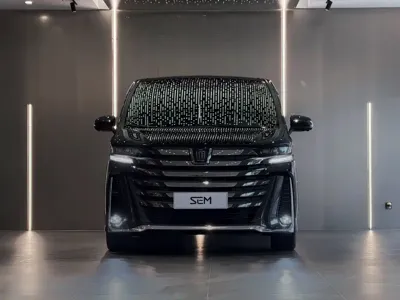 Toyota Vellfire 2023, 59000 км, за 708000 CNY