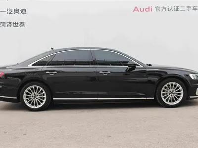 Audi A8 2022, 64500 км, за 345000 CNY