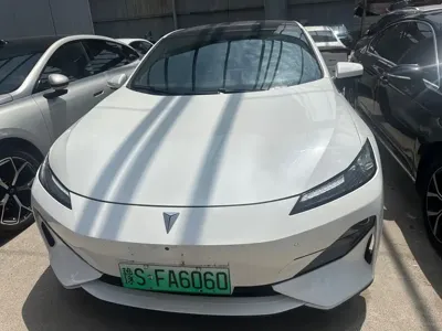 Deepal Deepal SL03 2024, 15000 км, за 73800 CNY