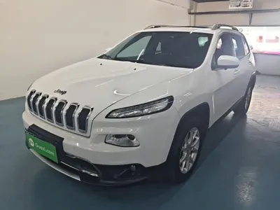 Jeep Cherokee 2018, 70200 км, за 41100 CNY - фото 1