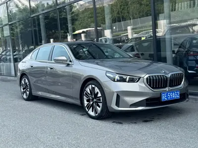 BMW 5 Series 2024, 30000 км, за 278500 CNY - фото 3