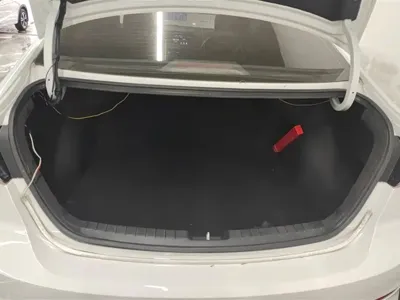 Hyundai Elantra 2017, 70300 км, за 35400 CNY