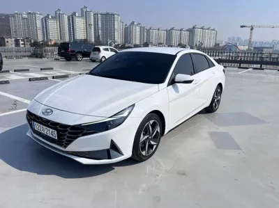 Hyundai Avante · 2023 год