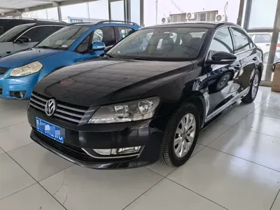 Volkswagen Passat 2014, 180000 км, за 29800 CNY