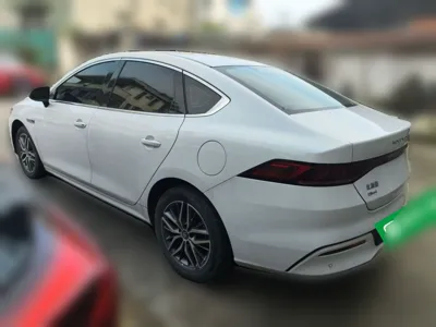 BYD Qin Plus 2023, 41900 км, за 95219.16 CNY
