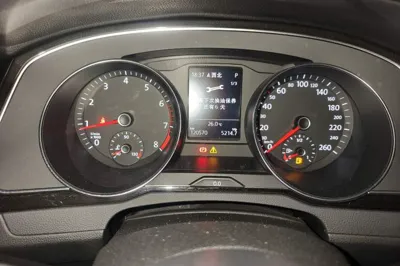 Volkswagen Magotan 2019, 120500 км, за 71471.78 CNY - фото 11