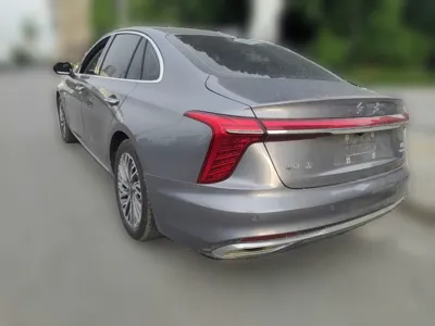 Hongqi H5 2023, 9500 км, за 104661.54 CNY