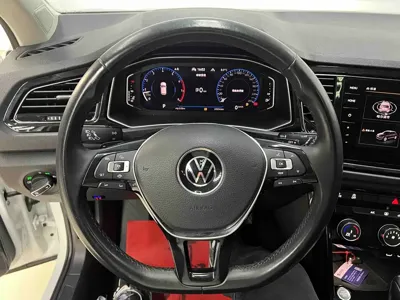 Volkswagen T-Roc 2022, 33000 км, за 105800 CNY - фото 12