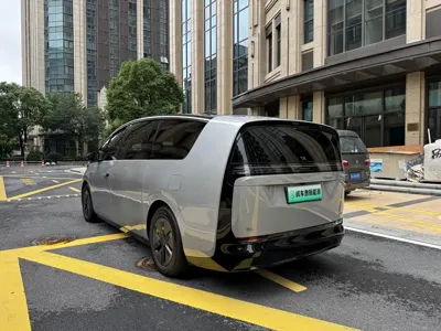 Li Auto Li MEGA 2025, 57000 км, за 455800 CNY - фото 14