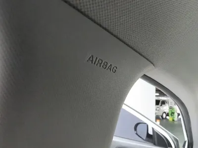 Hyundai Avante 2018, 184612 км, за 3000000 KRW - фото 12