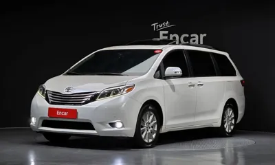 Toyota Sienna · 2015 год