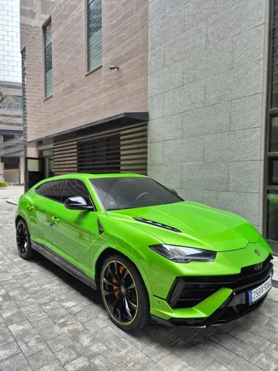 Lamborghini Urus 2023, 4600 км, за 315000000 KRW
