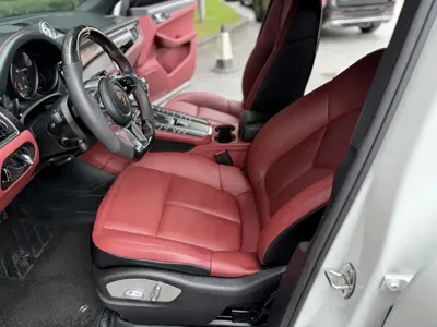 Porsche Macan 2017, 54000 км, за 76000 CNY