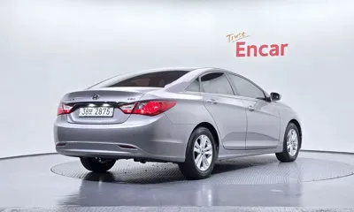 Hyundai Sonata 2010, 109825 км, за 3300000 KRW