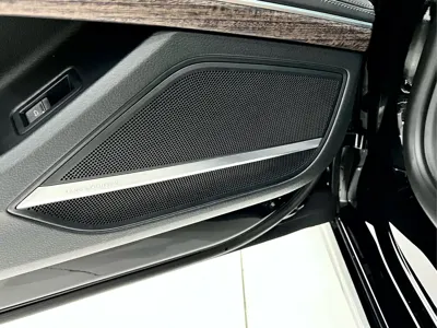 Audi A8 2025, 9000 км, за 700300 CNY - фото 27