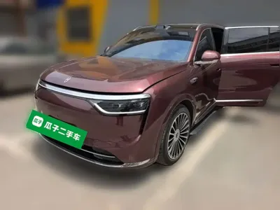 AITO 问界 AITO M8 2025, 18600 км, за 345400 CNY