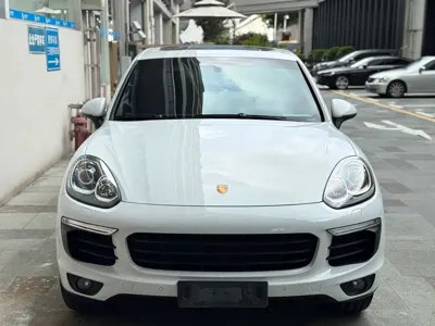 Porsche Cayenne 2016, 70000 км, за 238000 CNY