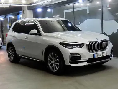 BMW X5 · 2021 год